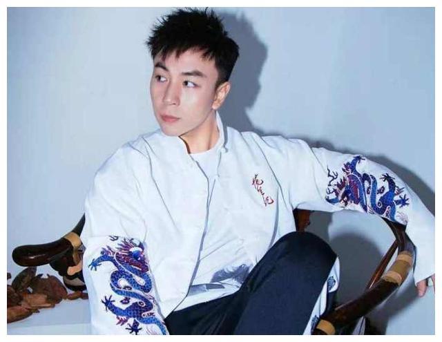 姐姐|释小龙隐藏了20年的身份，向华强都不敢惹，王宝强要行晚辈礼