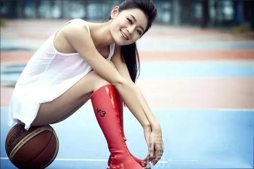 王媛可|演员王媛可，28岁嫁王雨，生一对双胞胎儿子，幸福圆满