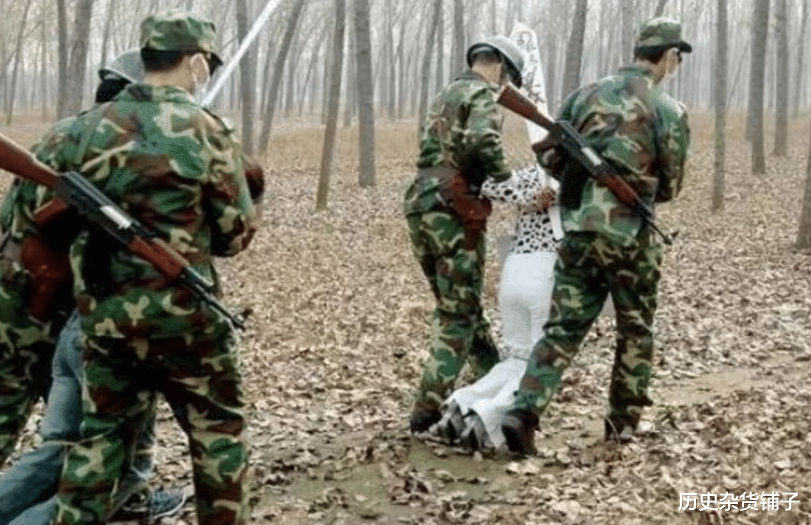 死刑犯 犯人被枪决都是跪着，专家说这是忏悔，执行者：并不是这样