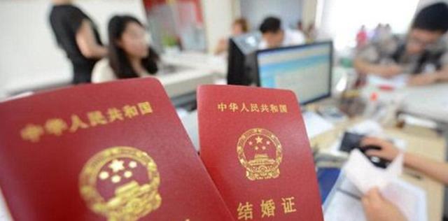 白百何|有种“整容”叫离婚5年，白百何模样大变，网友：真是美到认不出