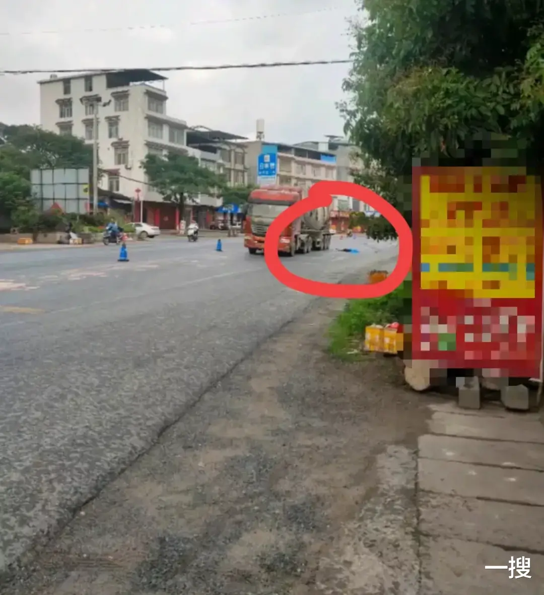 一搜 凌晨事故！广西发生一起交通事故，一人当场身亡