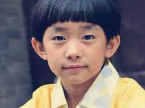 魏大勋|5位“颜值逆袭”的明星，彭于晏魏大勋曾都是小胖子，杨颖也在榜