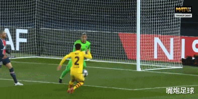 点球|西媒集体开炮：VAR犯下严重错误，梅西应该重罚点球，巴黎获益