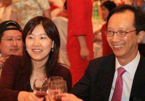 梁锦松|香港“财神爷”梁锦松:放弃中国国籍,与跳水皇后伏明霞相恋