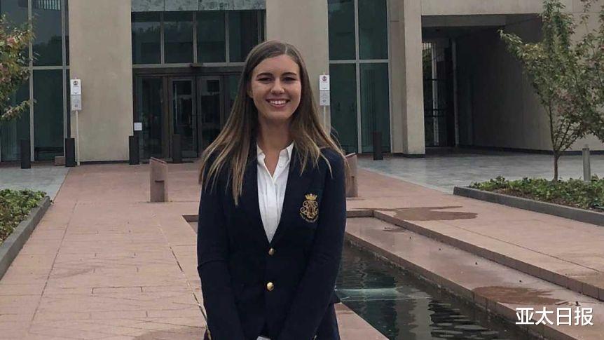 澳大利亚|澳女官员醉酒后被带到国会办公室，醒来时发现自己正被强奸