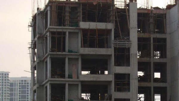 深瀑篮球 浙江一幸运烂尾楼，因擅改图纸遭烂尾，苦等十年终于迎来“复活”