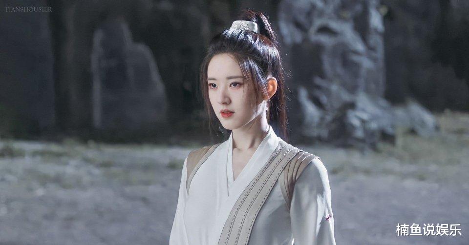 杨洋|杨洋赵露思首次搭档！《且试天下》海报曝光，高颜值CP好养眼