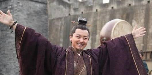 靳东|3位“越老越帅”的男星，年轻时灰头土脸，人过中年却儒雅帅气