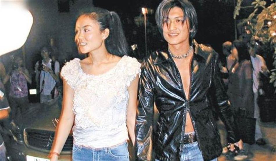 王菲|曝王菲与谢霆锋早已分手，王菲身边现鲜肉新欢，知情好友两字回应