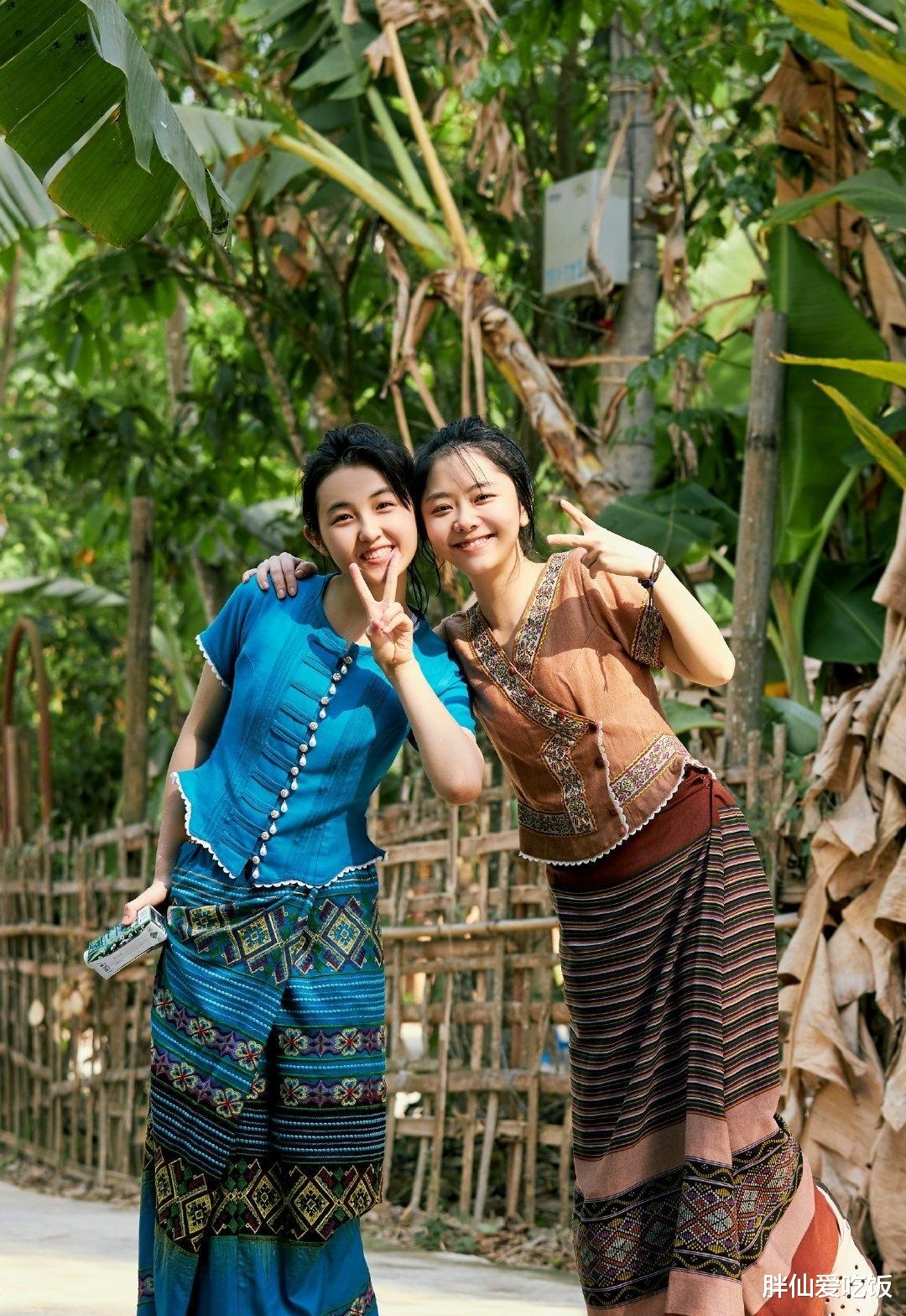 张子枫|张子枫长大了,穿丁字连体裤游泳,身材“发育过猛”