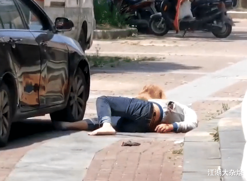 江湖大杂烩 江苏1男子酒后逗狗,被扑倒撕咬,躺地上一动不动