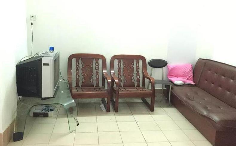 卫生间|刚步入社会妹子租650房子，花1600改造！房东看完不淡定了想收回