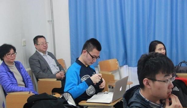萌听小c姐|“学硕”PK“专硕”，哪个更值得选择？只有选对才能实现更好就业