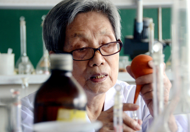 柯金健康|降糖不能光吃药？93岁退休医师：要想血糖稳，还需做好这3件事