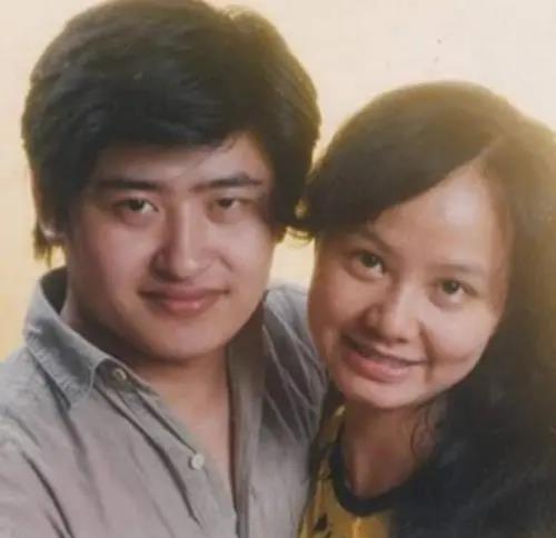 刘欢|刘欢：23岁走红，和妻子相识9天闪婚，相守33年和绯闻绝缘