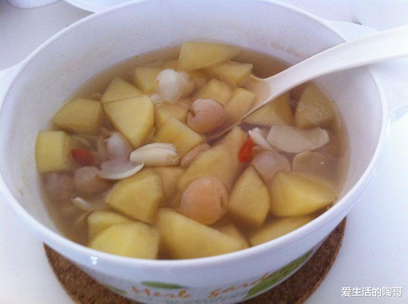 苹果|冬天养生，女人要多喝3道汤，温暖身体，补气血，面如桃花过寒冬