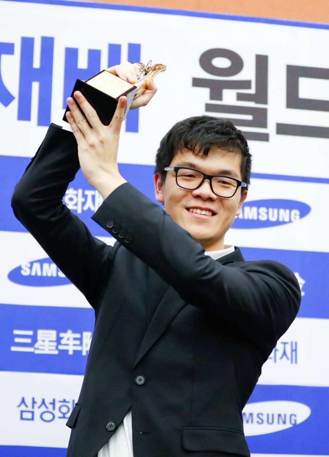 奥运会|1/4子！杨鼎新激战7小时368手逆转对手 晋级大棋士赛16强
