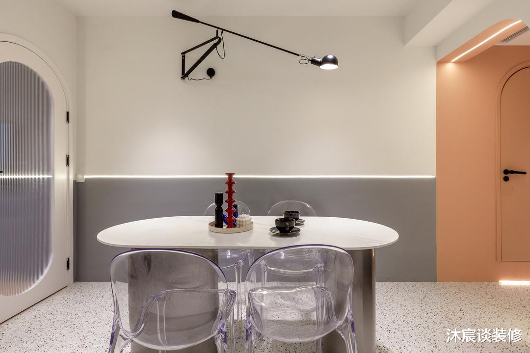 沐宸谈装修 看老破小如何“脱胎换骨”?重装34平小家,有三室有阅读区,惊艳