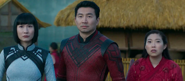 权志龙|《尚气》海外票房大爆，却充满傲慢偏见，不引进不上映真是太对了！