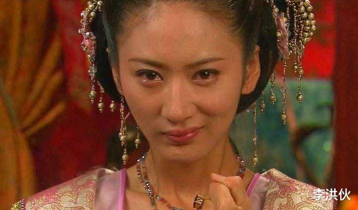 郭珍霓|同样头饰繁琐，为何她能做到艳而不俗、动而不乱？