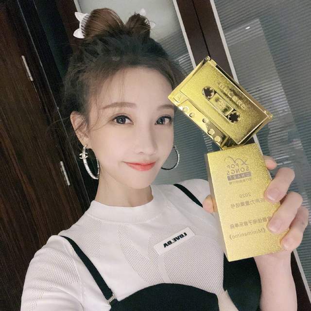 冯提莫|冯提莫生日歌会如约而至,与粉丝的双向奔赴让人感动!