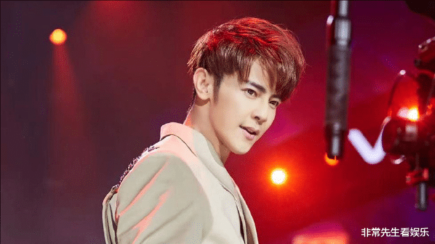 檀健次|龚俊告别《中餐厅5》，顶流之后，为什么是檀健次“接班”？