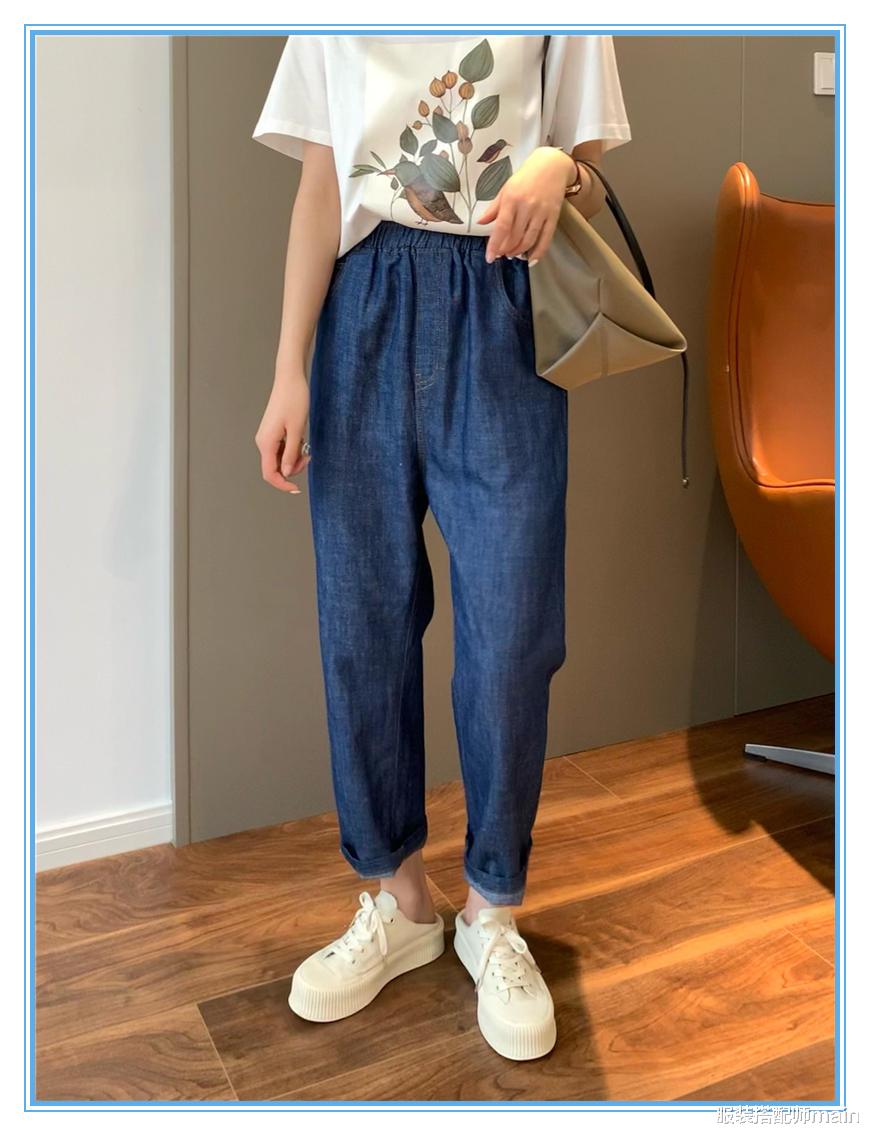 服装搭配师main|今夏必选3条牛仔裤,比短裤凉快比阔腿裤时髦,腿粗胯宽别错过