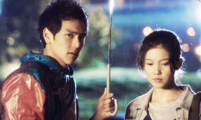 赵薇|赵薇亲手将她捧红，却因痴迷“换脸”，变得大家都不敢认？