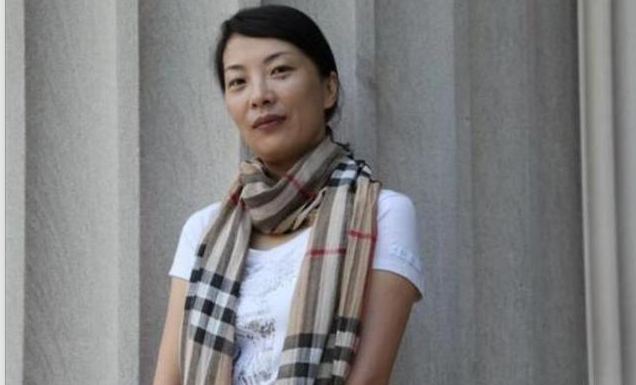 無名可取 马云当年为留住前台第一朵金花，承诺跟稳他10年拿2亿，如今怎样