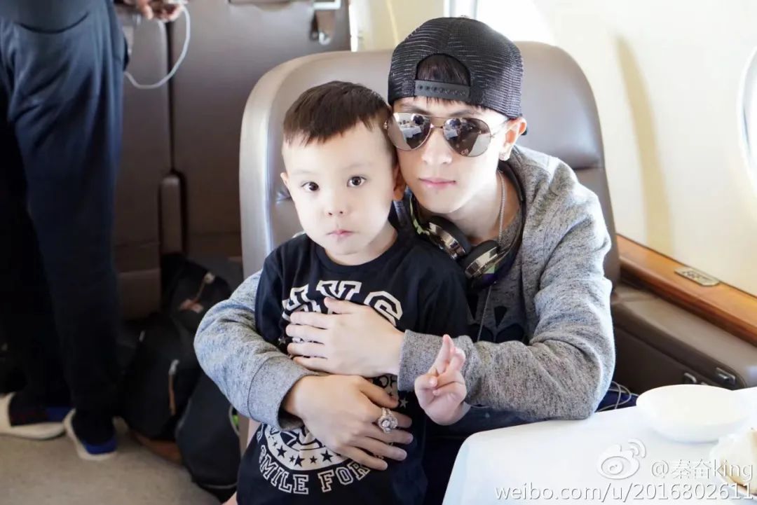 警察|被王思聪讥讽，她转头为上海超级富二代未婚生子，获得9亿分手费