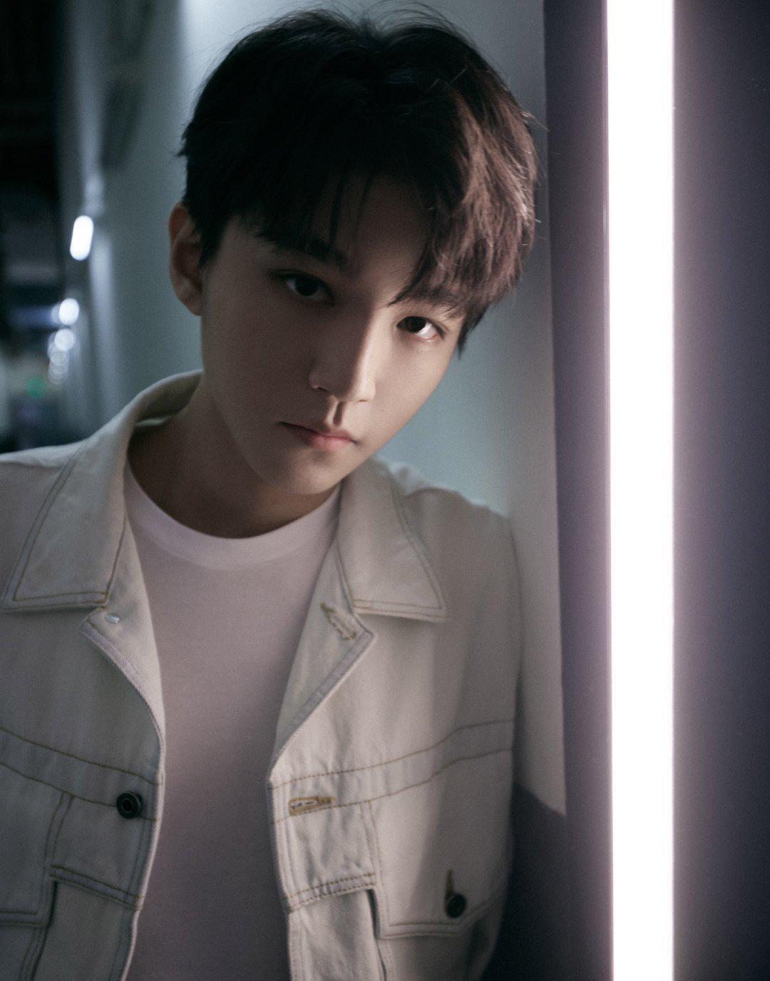 王源|筹备八周年，王俊凯退票，王源易烊千玺齐聚北京！