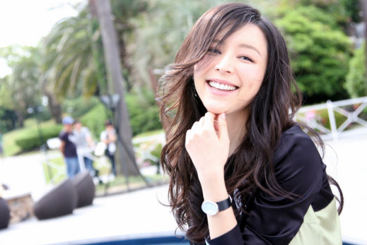 张静初|张静初为何被导演太太团集体封杀？她到底做了什么？