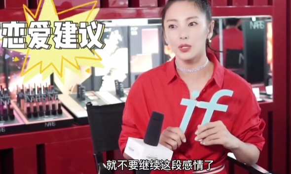 张雨绮|张雨绮与小8岁男友现身街头！共吃米粉好甜蜜，众保安跟随排场大