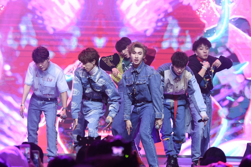 肖战|因受罗志祥牵连，这个当红男团一整年零收入，只能靠泡面填饱肚子