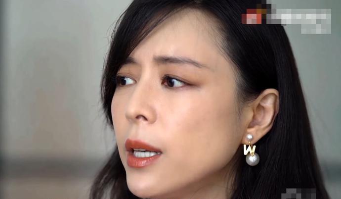 张静初|提倡吃素只为立人设？张静初称二十年没吃牛肉，却被扒出吃荤旧照