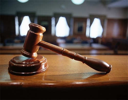 温州一18岁女孩被老板包养,约定每月给5万,老板却用冥币结账