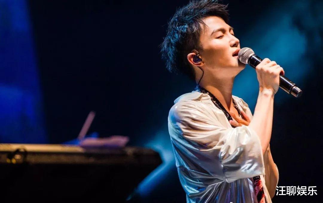 央视春晚|央视春晚初定节目单：刘德华和王一博同台，周深一路冲上了云端