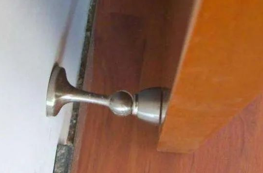 汕头|关于门吸的安装方法，好多人都装错了，这样装才正确