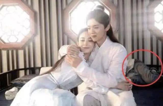 穿帮镜头|那些影视剧里的雷人穿帮镜头，迪丽热巴那个最有意思