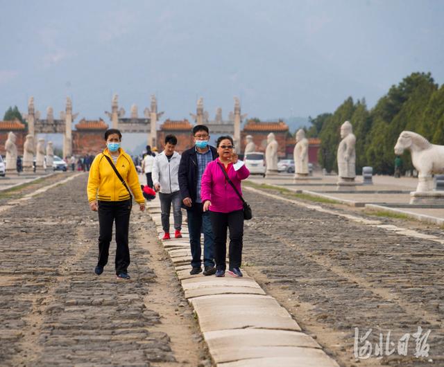 河北新闻网 河北遵化:清明小长假中短途游升温