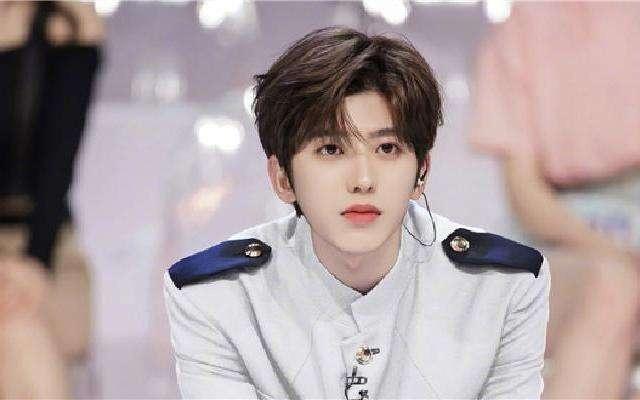 菅田将晖|小八卦：蔡徐坤、王一博、肖战、龚俊、张哲瀚、杨幂、鹿晗、王嘉尔、虞书欣、周也