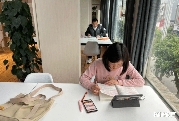 军人|不需要参加国考，就可以成为公务员的4类人，提前要做好哪些准备