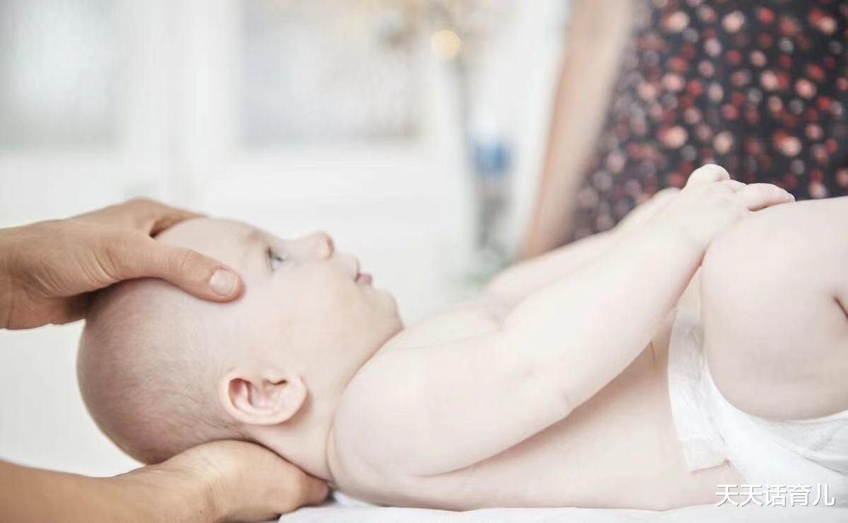 天天话育儿|夏季天热，宝宝脖子总被“淹”，妈妈掌握一些方法，宝宝少受罪