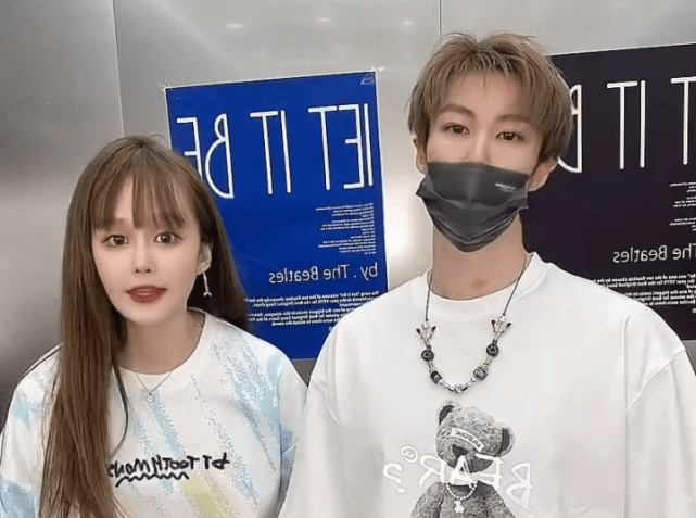 求婚|赵本山女儿球球官宣求婚喜讯，男方首次全脸出镜，鸽子蛋钻戒吸睛