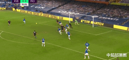 英超|3-1！12連勝！英超4冠王踢瘋了，28年神跡誕生，第5個冠軍穩了