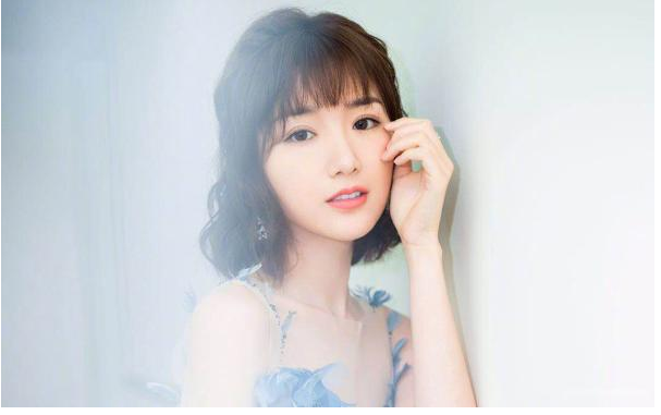 毛晓彤|毛晓彤杨玏恋情曝光？两人共用情侣头像，男方父亲牵的红线