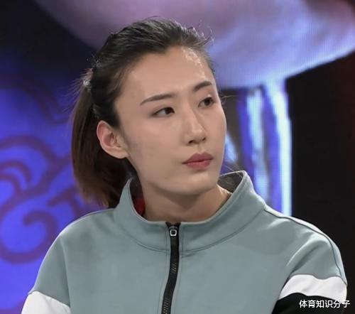颜妮|扣球命中率达100%！女排1米95副攻全面爆发，颜妮接班人强势归来