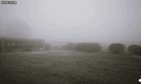 00后|北京六区发布大雾预警，周末大风降温，有多冷？来看→