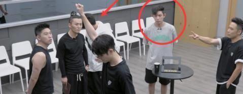 敖犬|真大型社死现场！敖犬内涵言承旭和欧阳靖，谁料欧阳靖补位回归了