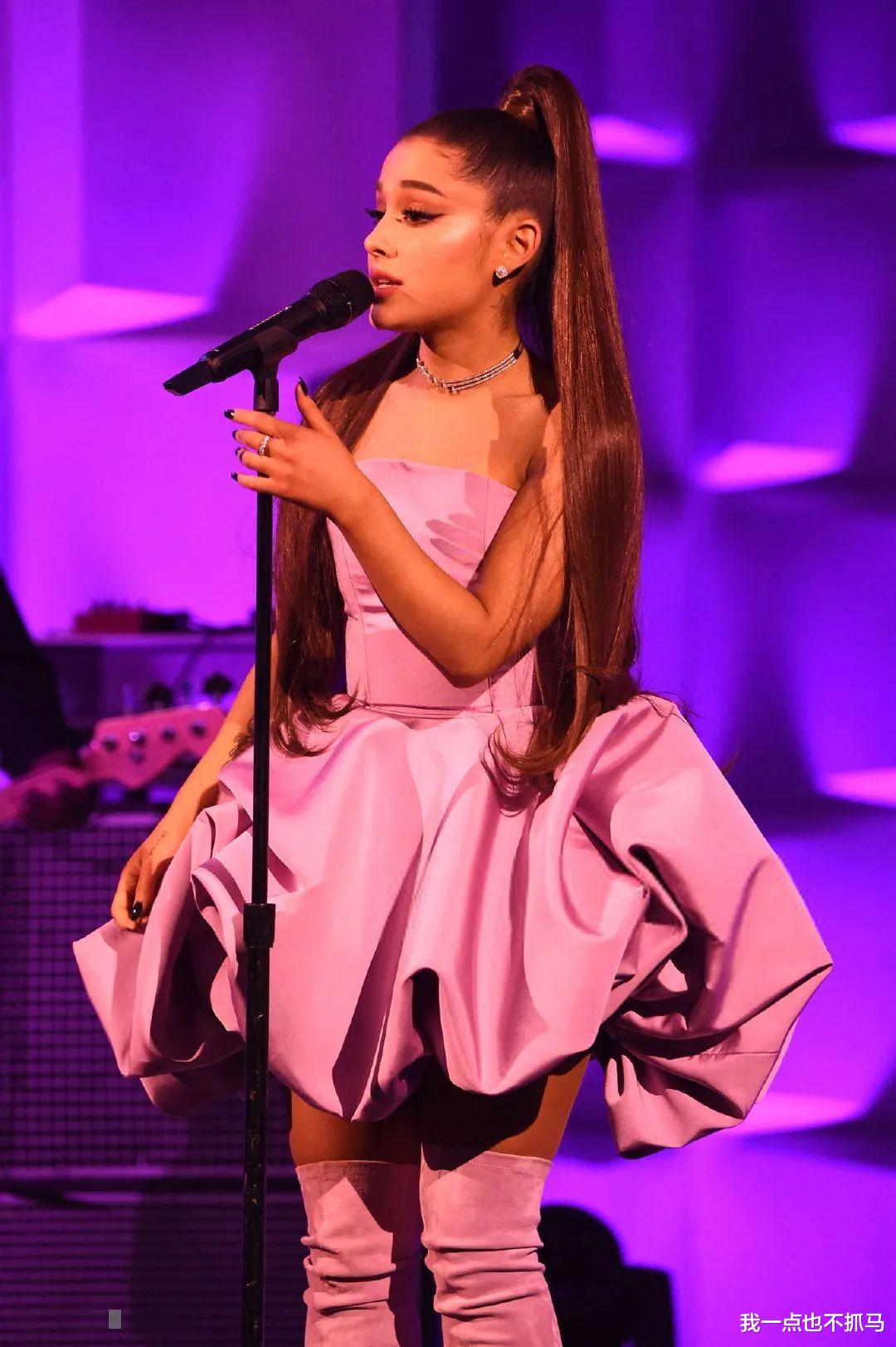 爱莉安娜·格兰德|王力宏还没被封杀，她却突然宣布“退圈”！